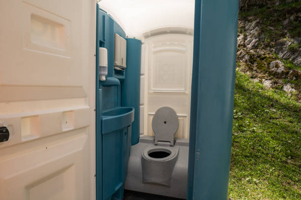 Portable Toilet Options We Offer in Beacon Square, FL